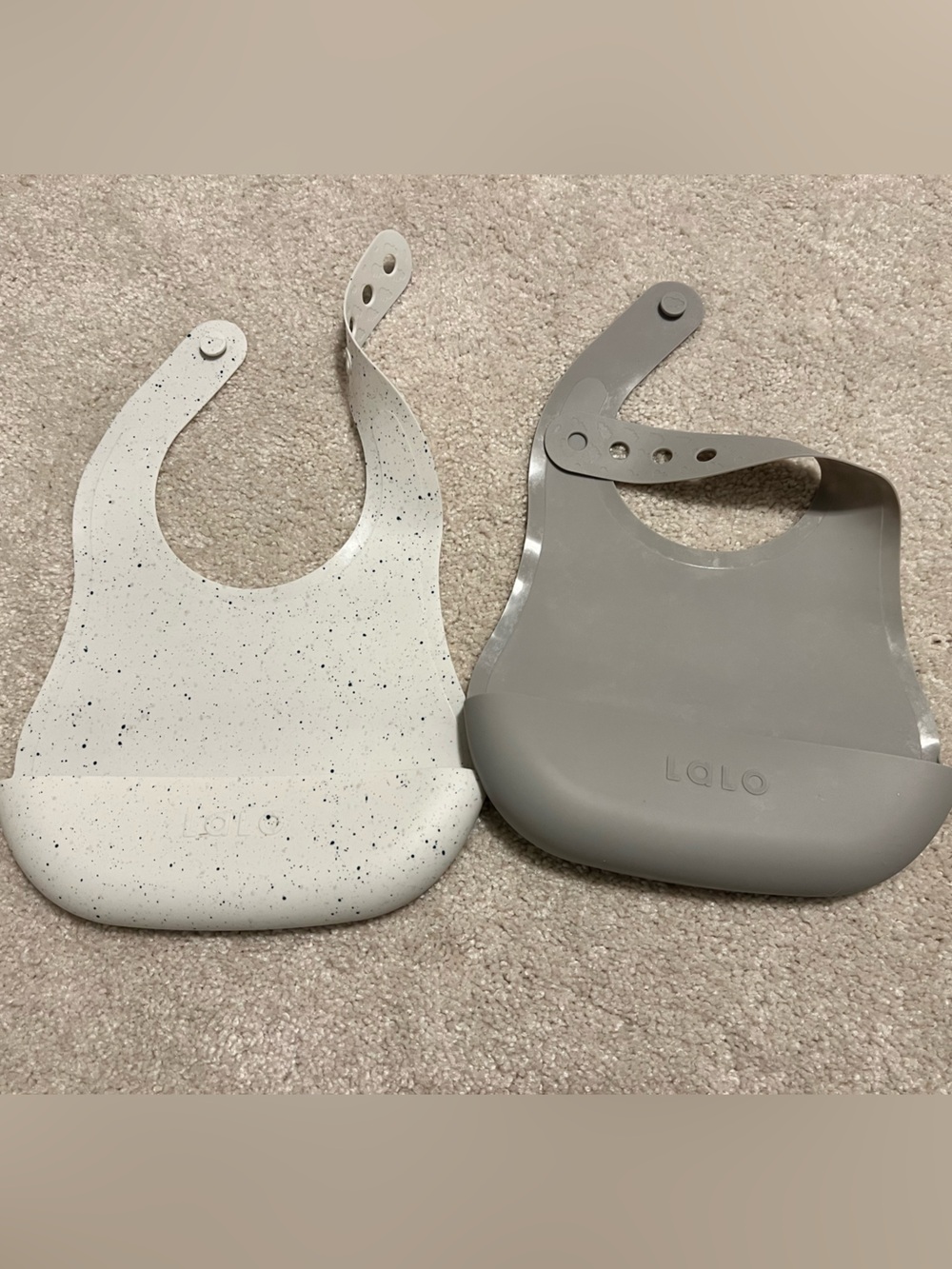 Lalo Silicone Baby Bib Set - Gray and Speckled White